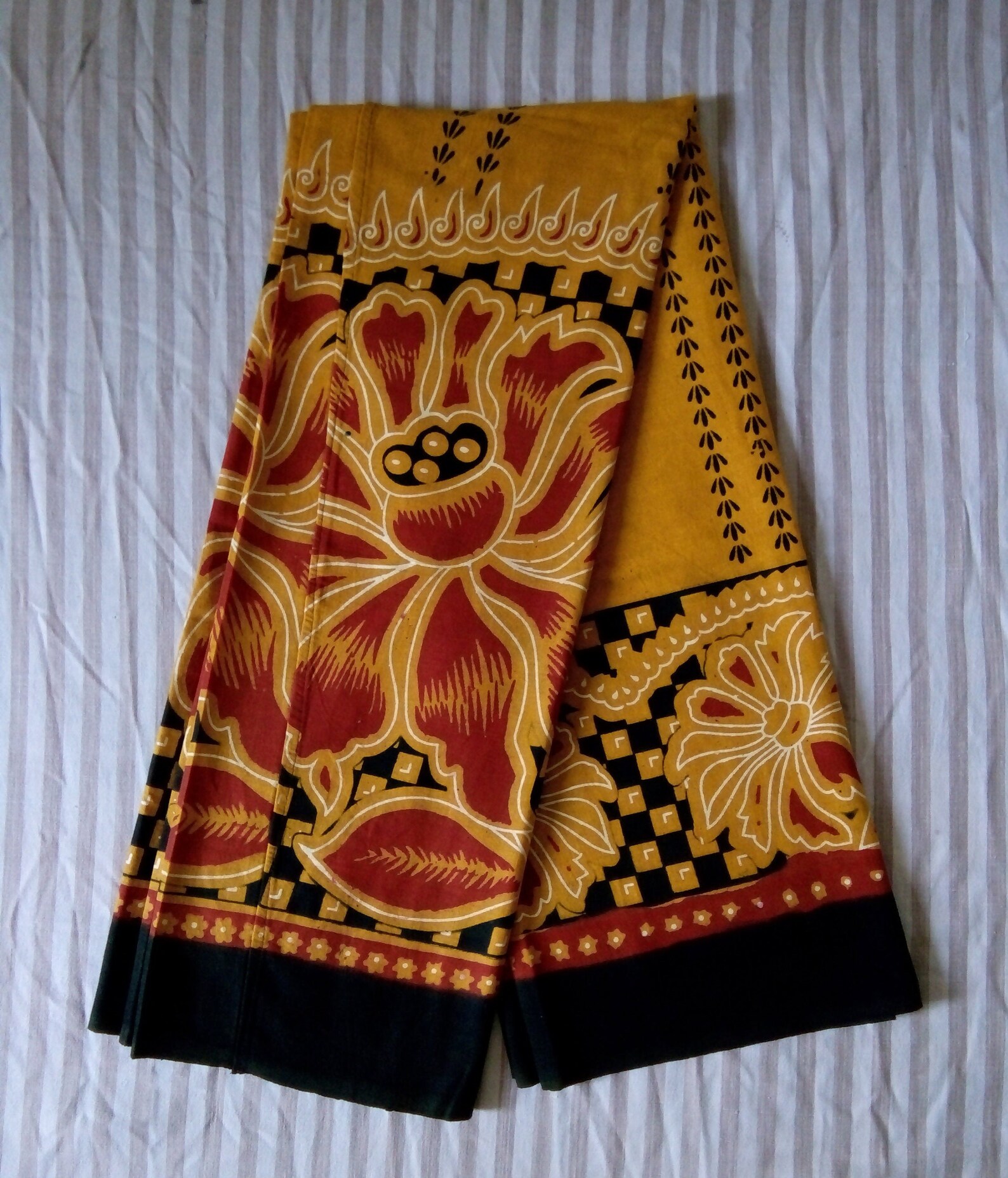 Sri Lankan Cotton ANIMAL PRINTED sarong | Etsy