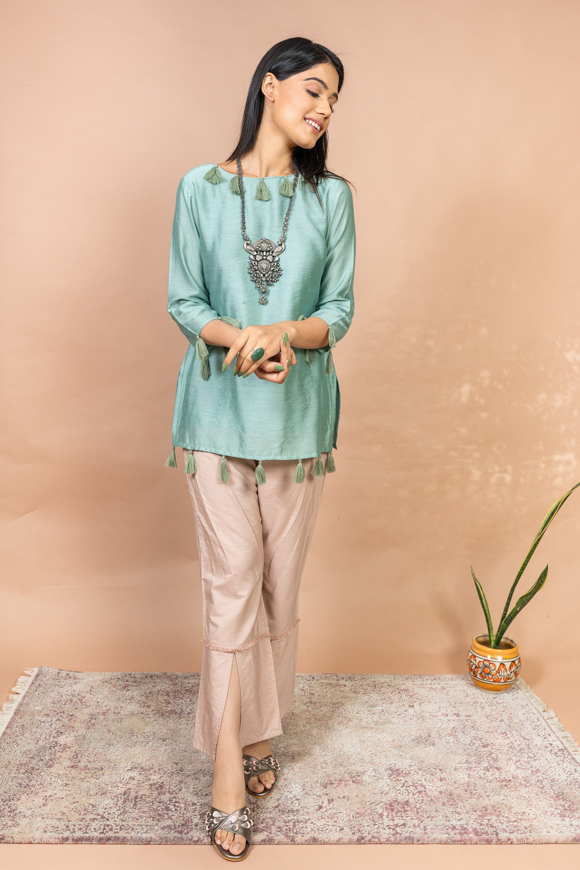 Simple kurta design for shop girl 2018