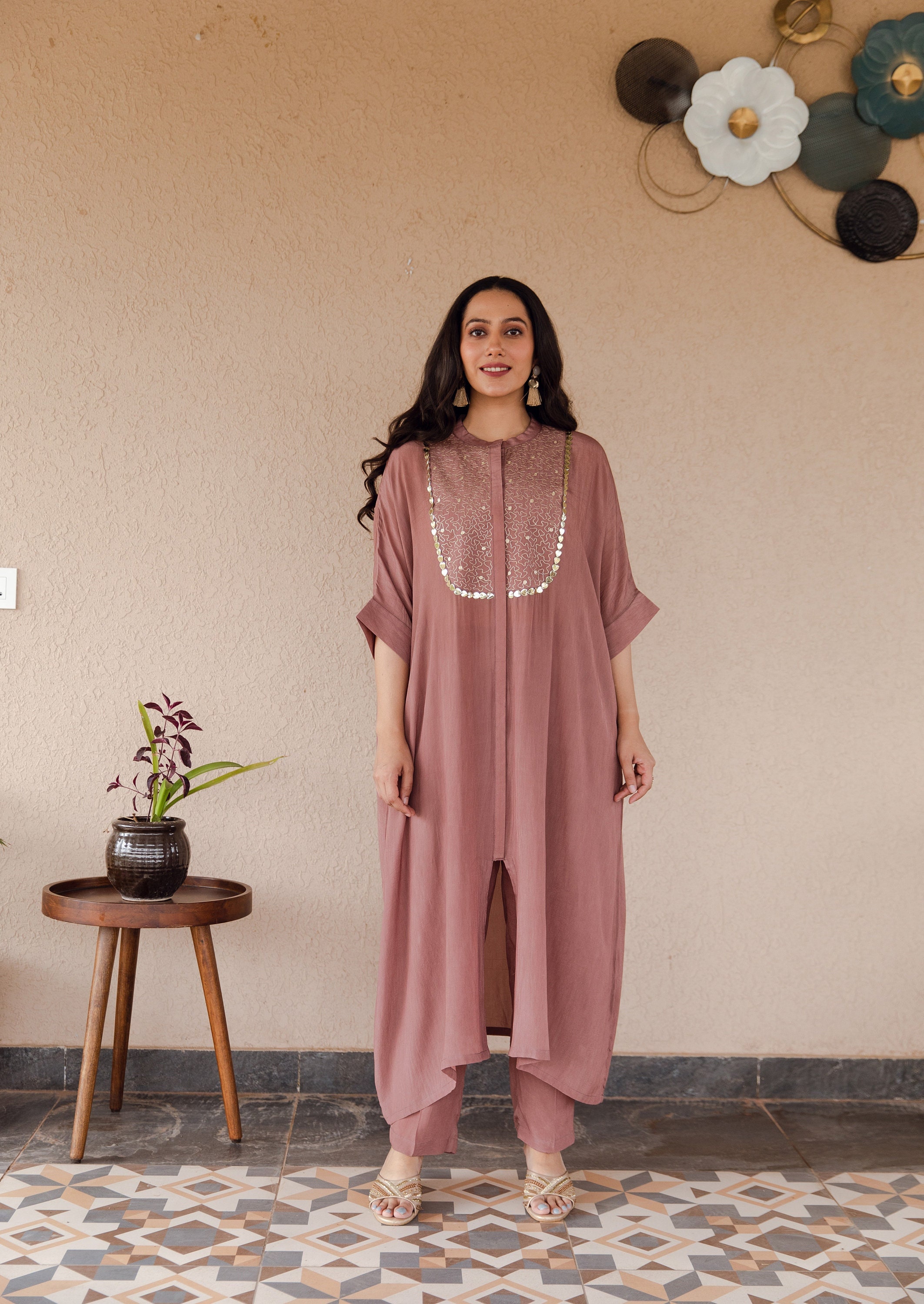 Coffee lover ☕ Shopping outfits Kurta Casual Anarkali Zara sling bag Sole  story shoes Pose ideas