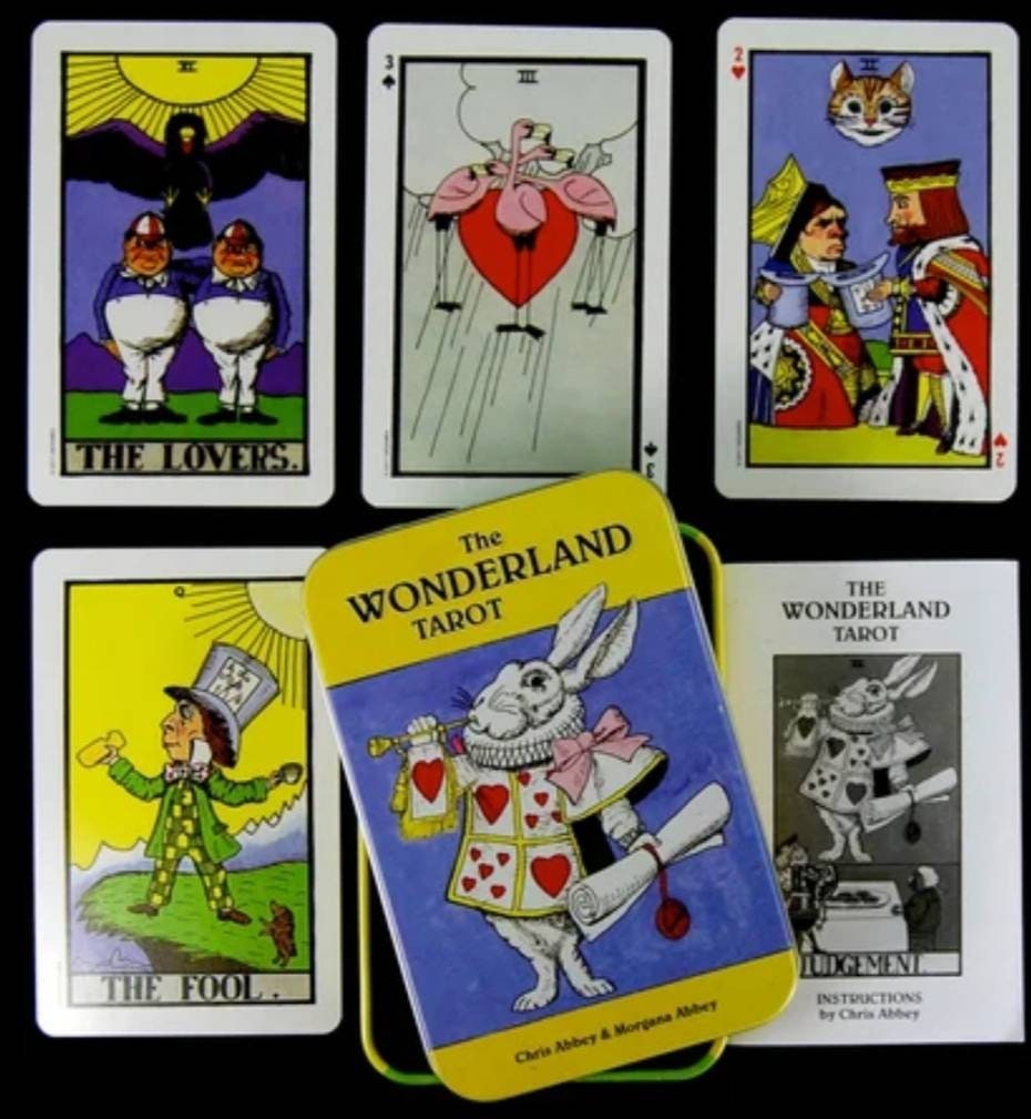 Wonderland Tarot in a Tin [Book]