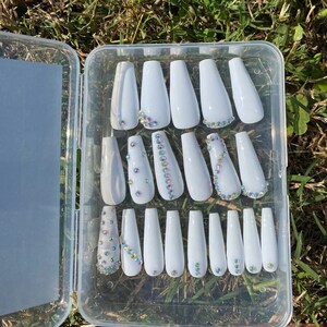 Wedding Bells Presson nail set/ false nails/ glue on nails/ wedding nails/ long nails/ bride accessories/ white nails/ bling nails
