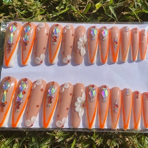 Rhinestone Flower Press On Nails, Orange Trim, 20 Piece Set