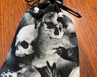 Ravenskull Drawstring Bag (sm/tarot sized)