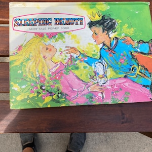 Vintage Sleeping Beauty Pop Up libro