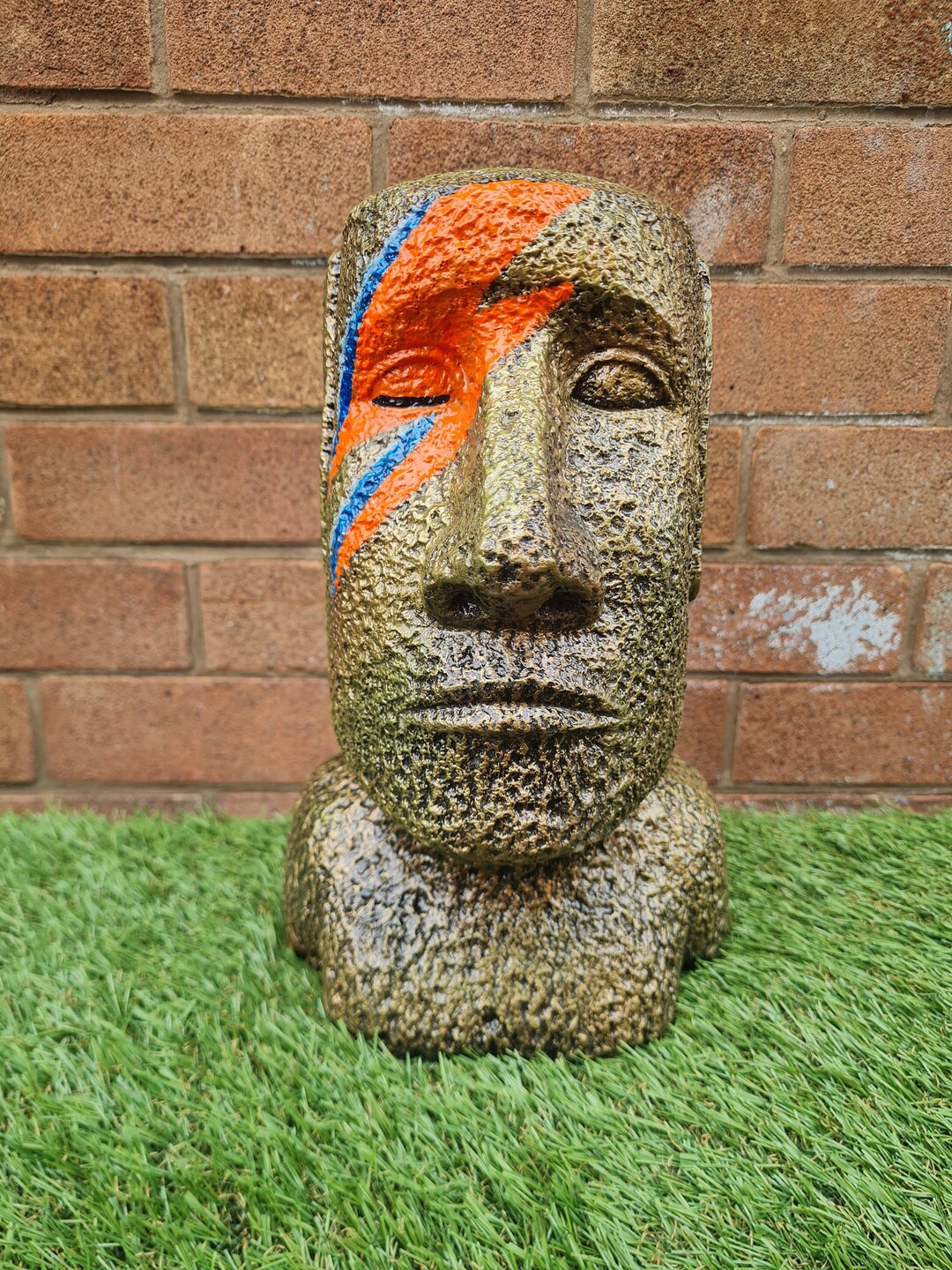 Bowie Moai Easter Island Tiki Head Stone Garden Ornament free UK P&p