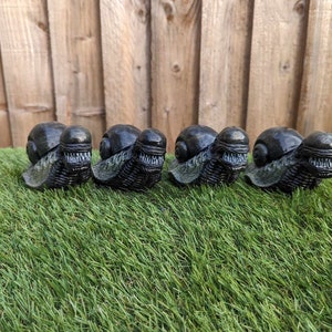 Snalien Invasion Reconstituted Stone Garden Ornaments-Realistic-Free UK P&P-High Quality!