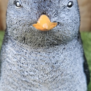 Penguin Reconstituted Stone Garden Ornament-Free UK P&P-High Quality