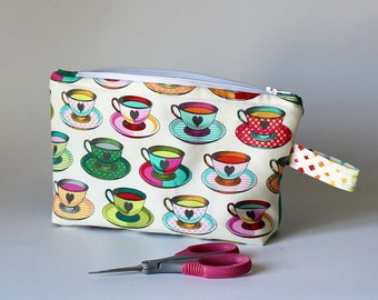 Project bag, in fresh colours, Alice in Wonderland