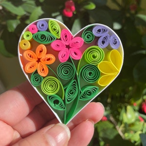 Quilled Magnet- Quilling Paper Magnets- Handmade Magnet- Quilled Flower- Wedding Gift- Spring bloom Hearts