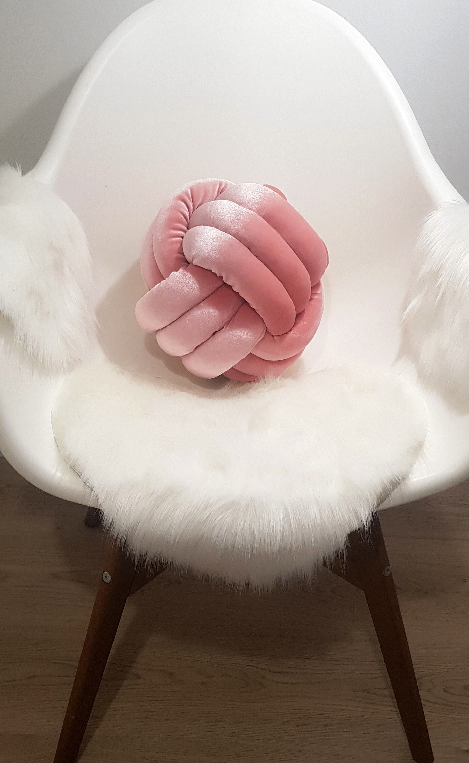 Grand Oreiller de Nœud , Coussin en Daim, Décoratif, Décor Pépinière, Décoration Maison Pour Chambre