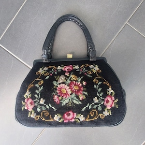 Vintage Needlepoint Handbag Gobelin Bag Purse Petit Point 25 cm x 18 cm x 8 cm Beautiful  GIFT