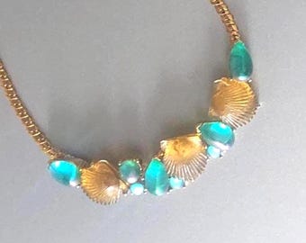Vintage Trifari-ketting: Aurora Borealis-lucietschelpen, gesigneerd met tag