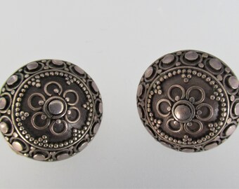 Brincos de pressão Ernesto Sturzenegger em prata 925: estilo boho étnico de designer suíço.