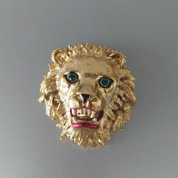 Vintage Brooch LION Head 1970s England golden Rhinestones Statement GIFT
