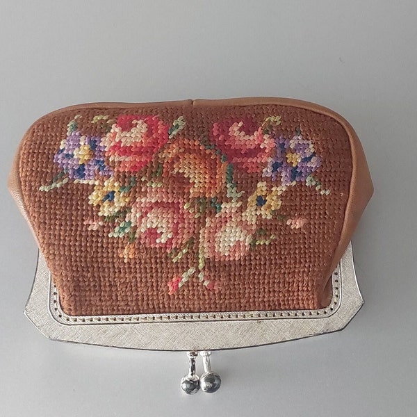 Vintage Petit Point Needlepoint Münzen Geldbörse Portmonaie braun Silber farbener Rahmen Geschenk