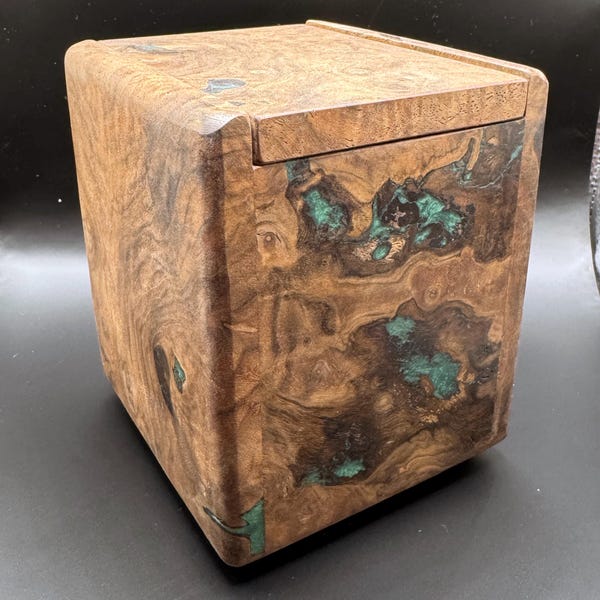 GOLGARI // Wood & Resin Themed Commander Deck Box