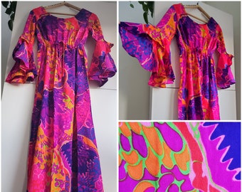 Vintage jaren '60 Jaren '70 Psychedelische Hawaiiaanse boombastdoek Jurk Lounge Flower Power Caftan Kaftan House Robe Caleidoscoop Day Glow jaren 1960 Hippie TIKI