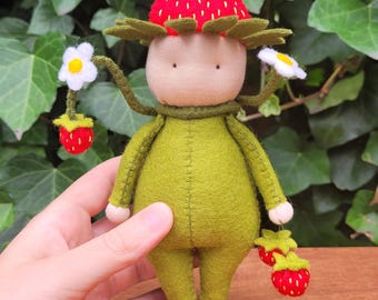 Waldorf doll - ripe strawberry - PDF pattern - sewing pattern - instant download