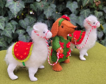 Dachshund - Walking the alpaca's with Christmas - PDF pattern - sewing pattern - instant download