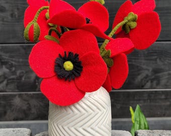 Felt flower - Felt Poppies from bud to bloom - PDF pattern - sewing pattern - instant download