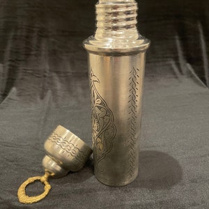 The alluring look of pure copper is accentuated by the dynamic engraved texturing along the sides.