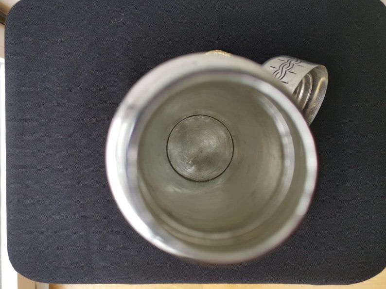 This unique tool for staying hydrated and mindful will remind you of the importance of nature, health, and wellness.