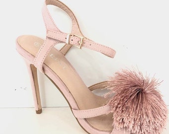 Open pumps with pompom at the front color pink wedding evening