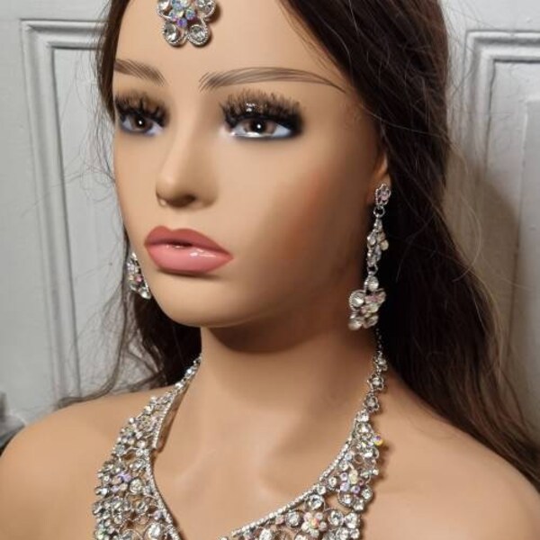 parure bijoux ensemble mariage hindi argenté ou doré collier boucles d'oreilles et bijou de front accessoire mariée