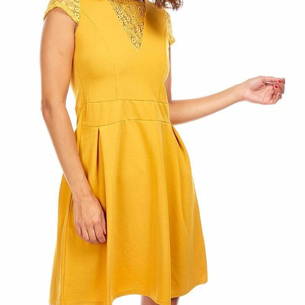 Robe courte patineuse jaune moutarde manche courte dentelle taille unique 36/38