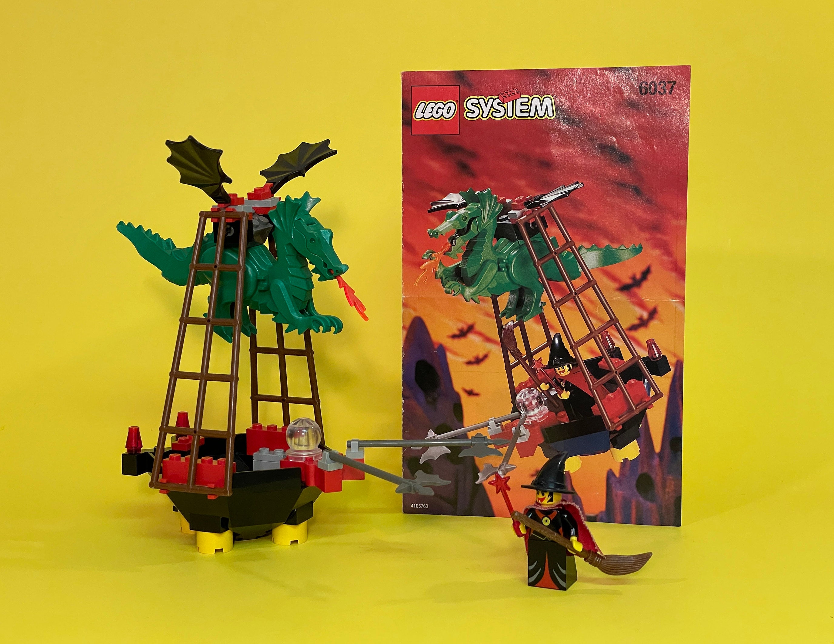 1997 Witch's Windship LEGO Set 6037 - Fright Knights Castle