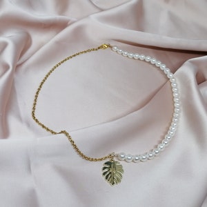 Collier bi matières en acier inoxydable et perles d'eau douce véritables avec pendants feuille de monstera image 6