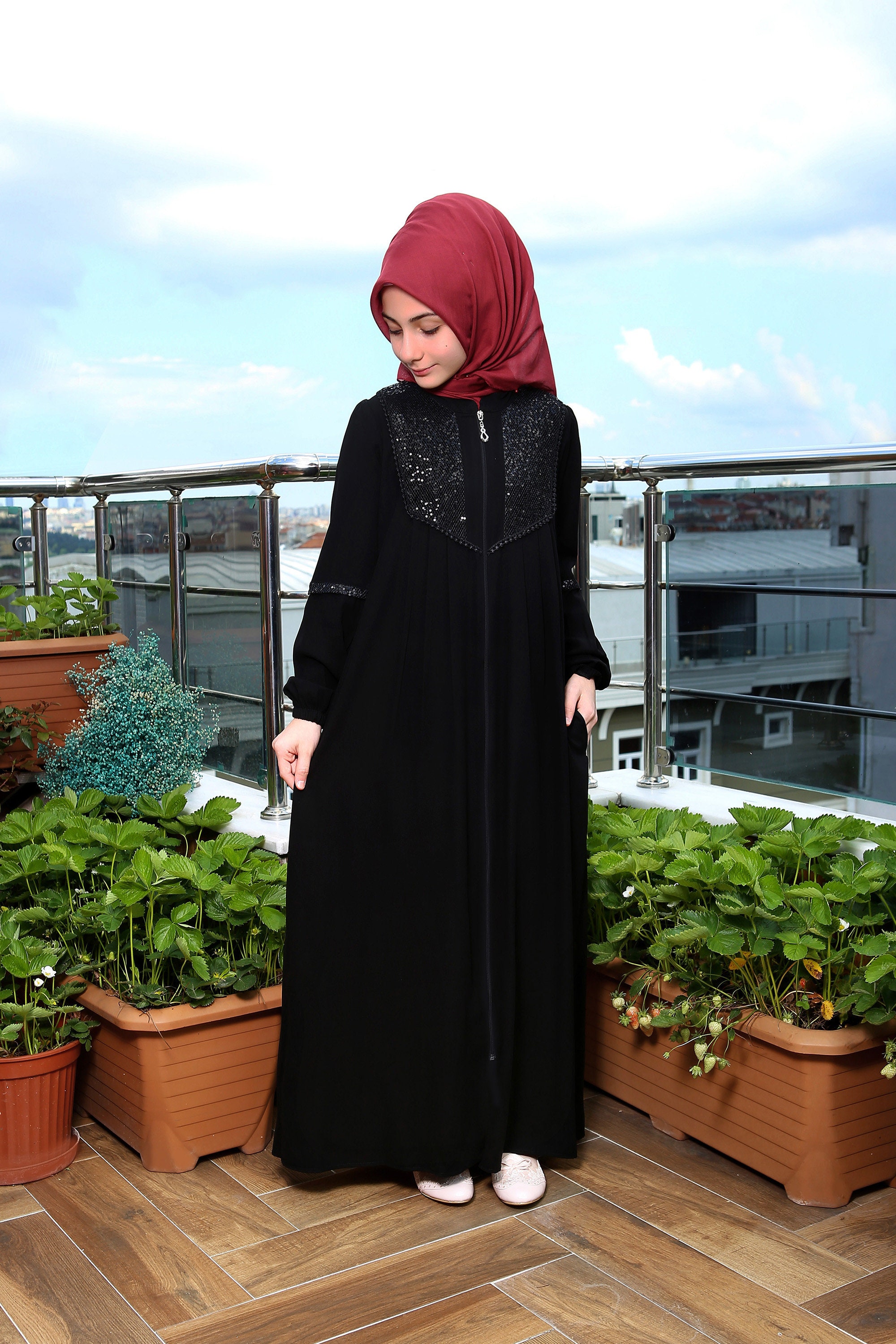 Sequined Kids Abaya Girls Abaya Jilbab Girls Muslim Dress pic