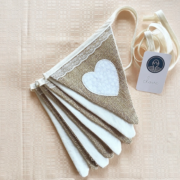 Wedding Bunting, Banniére, Burlap Love Heart, Hessian & Lace Flags, Wedding Decoration, Eco Friendly Decor