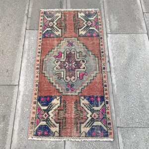 Piccolo tappeto turco in lana: zerbino vintage, arredamento boho (2 x 3 piedi)