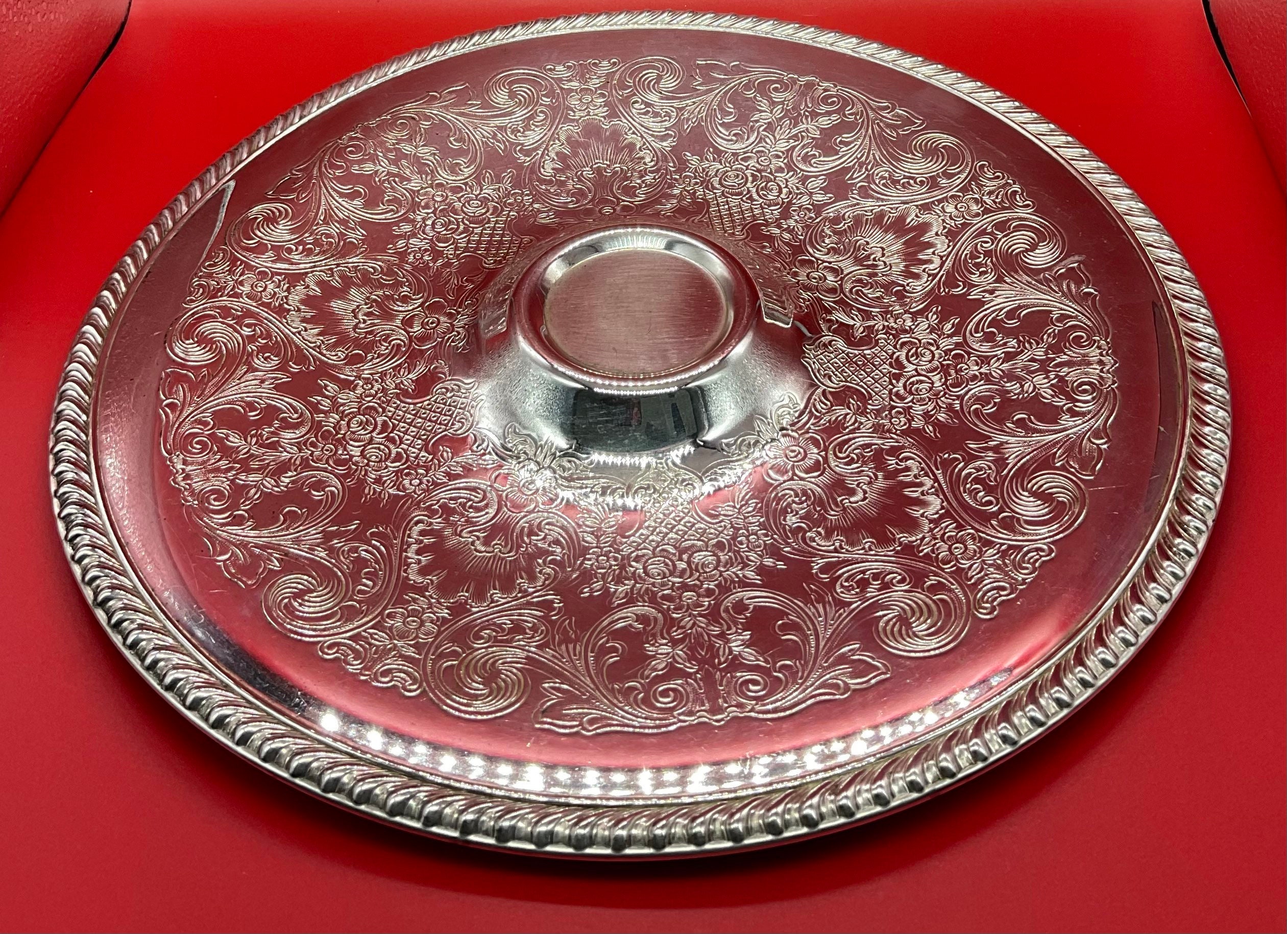 Vintage WM. Rogers 866 Silver Plated Etched Floral Chip and Dip