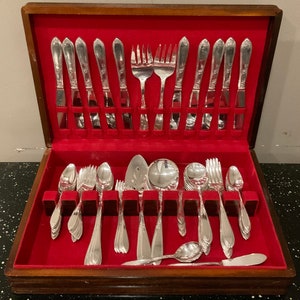 Vintage New England Silver Plate 87 Pc. Flatware Set Dinner Service for 10