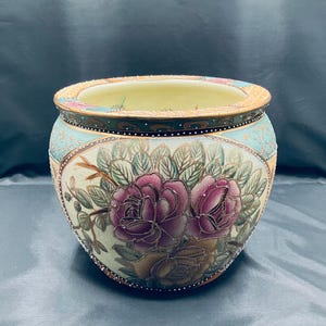 Vintage Oriental Satsuma Chinese Decorative Fish Bowl