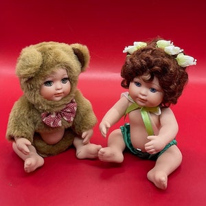 Vintage Anne Geddes Porcelain 2 Mini Collectible Dolls