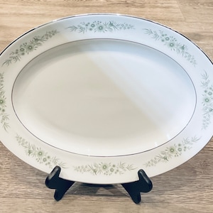 Vintage Wedgwood Bone China Made in England Westbury Large Oval Platter