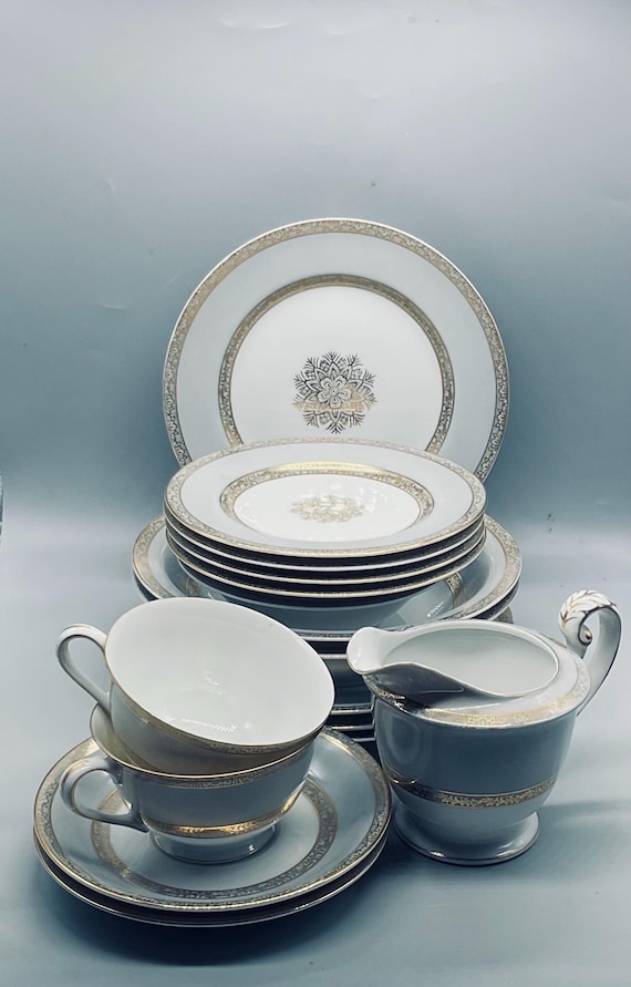 watako様 Vintage Wako China 2295 Made in Japan 6 Piece Place Setting Dinner