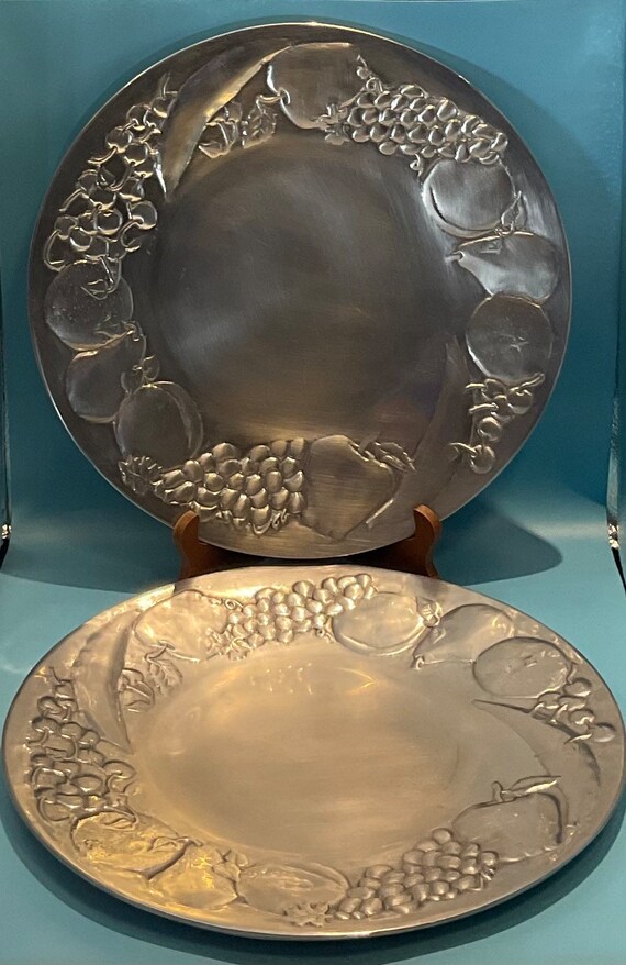 Vintage Wilton Armetale Pewter With Embossed Fruits Set of 2 Round