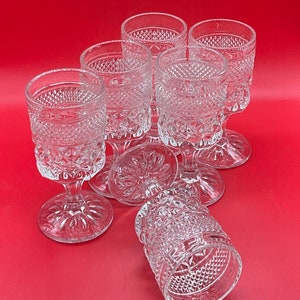 etched glass wine glasses Giardino Wine Glass: Forest Green
