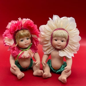 Vintage Anne Geddes Porcelain 2 Mini Collectible Dolls