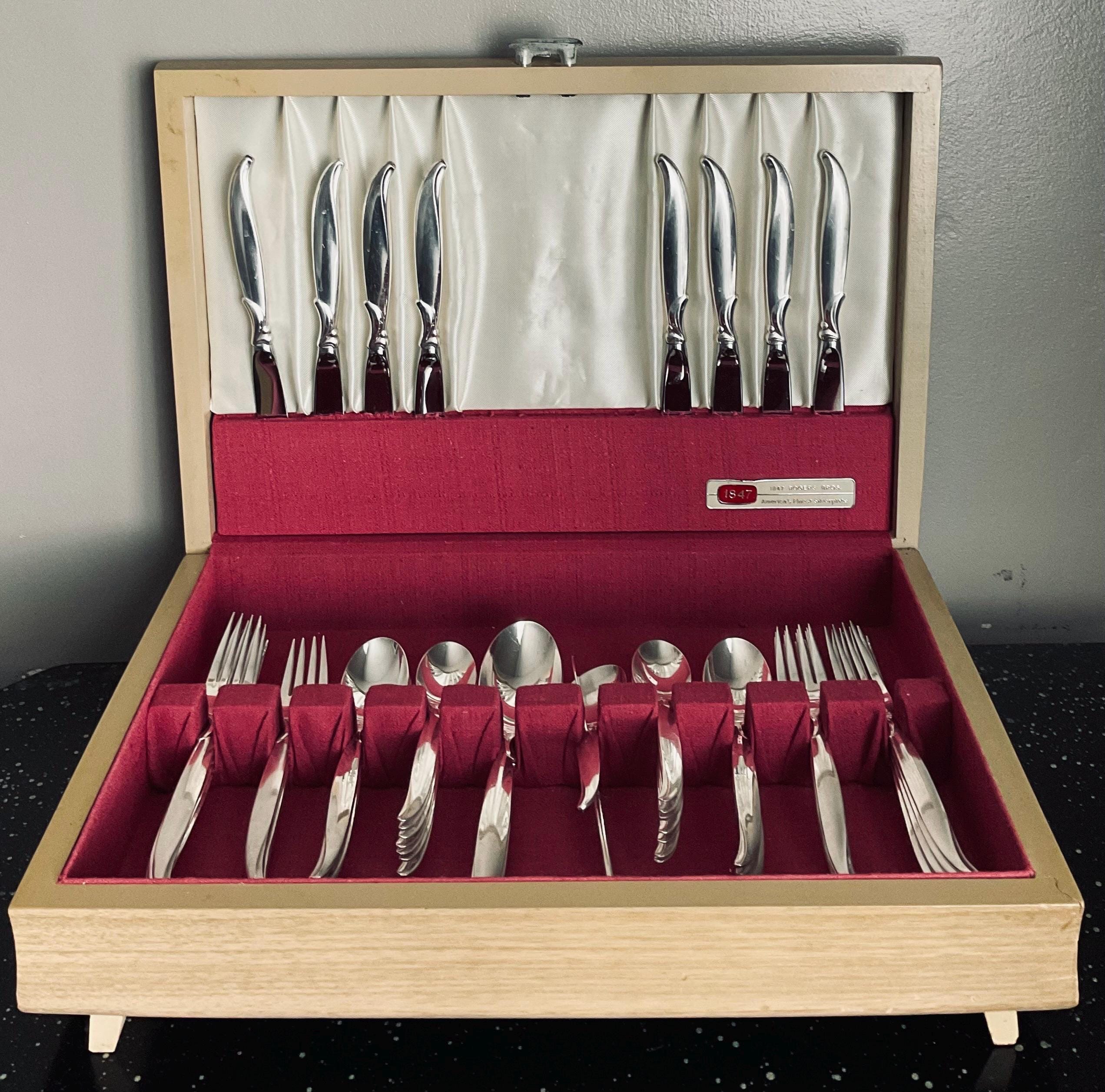 Vintage 1847 Rogers Bros IS “flair “ America Finest Silverplate 51
