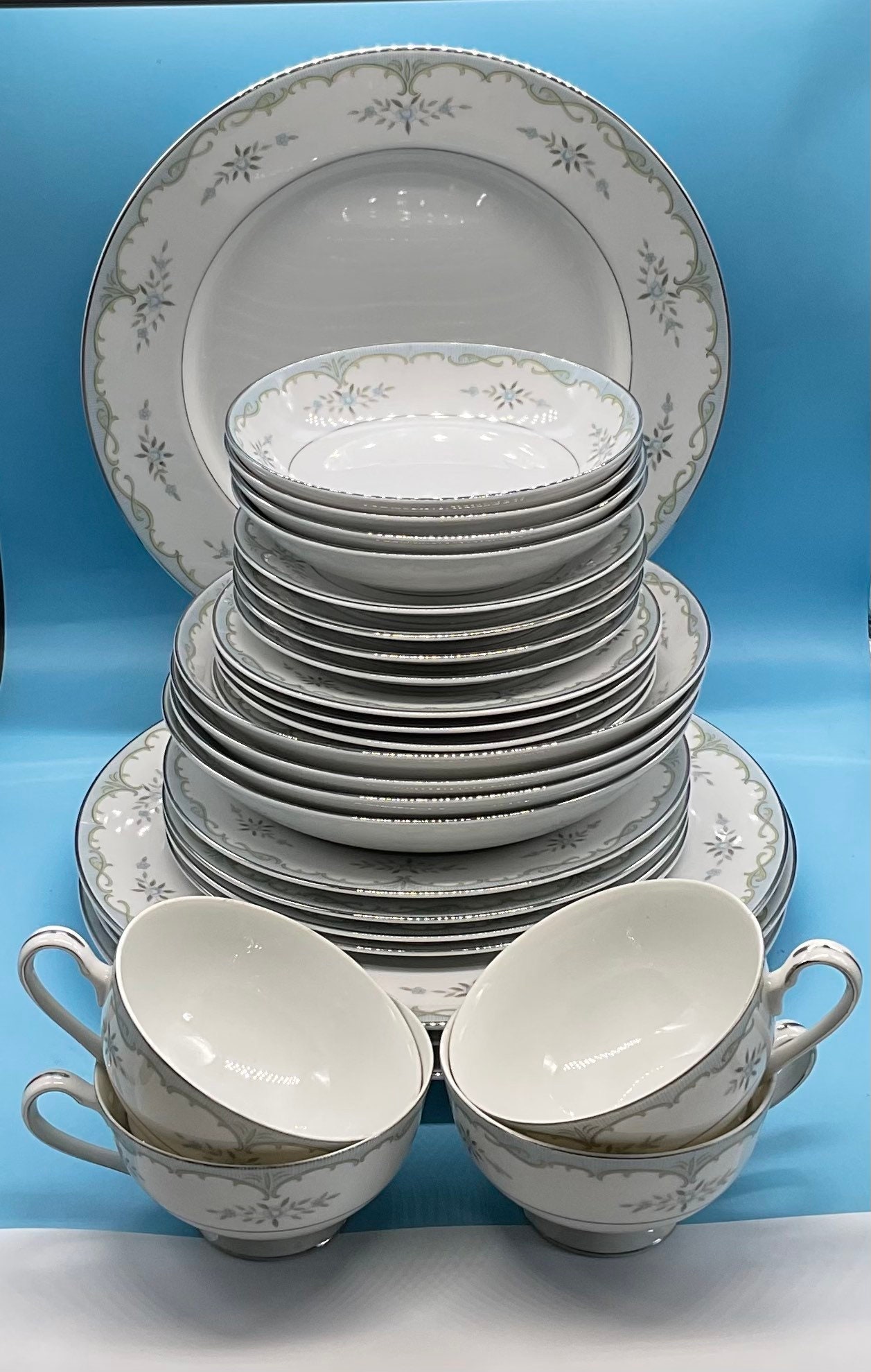 ティンブロ　Eco blue & red サラダ皿ペア　エコー ティンブロ Eco blue & red サラダ皿ペア エコー ティンブロ Eco blue