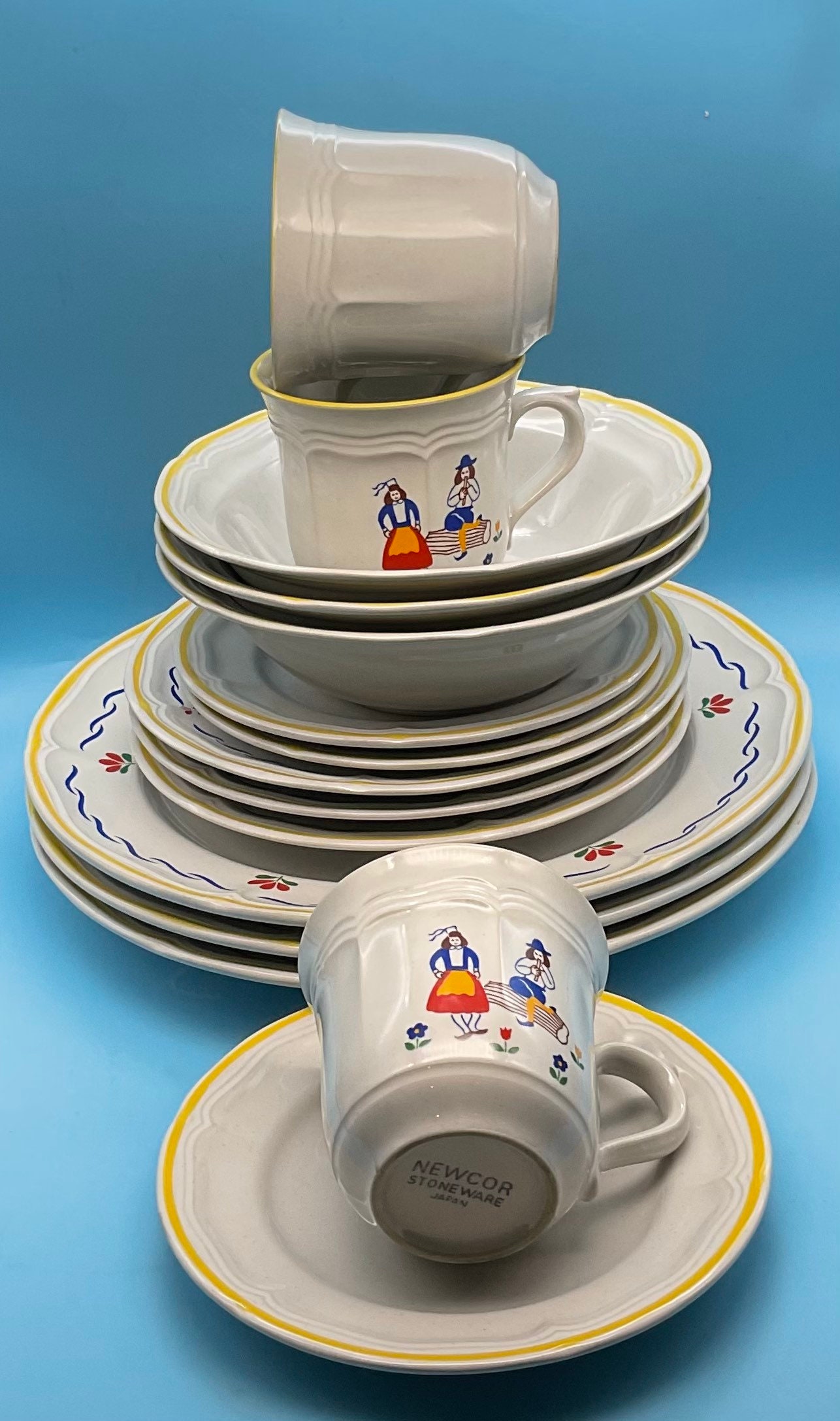 CREAM SODA & KANOTEX アンティークプレート　2点セット Vintage Newcor Folklore 646 Stoneware 5 Piece Place Setting Dinner