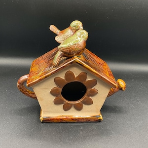 Vintage Stoneware Teapot Design Birdhouse with 2 Birds on Top