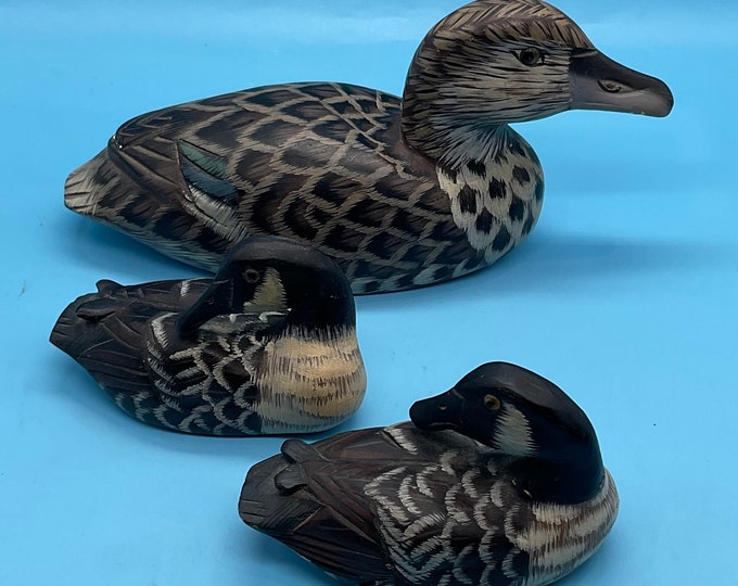 Vintage Carved Wood Mallard Duck and Two Ducklings With Glass Eyes - Etsy