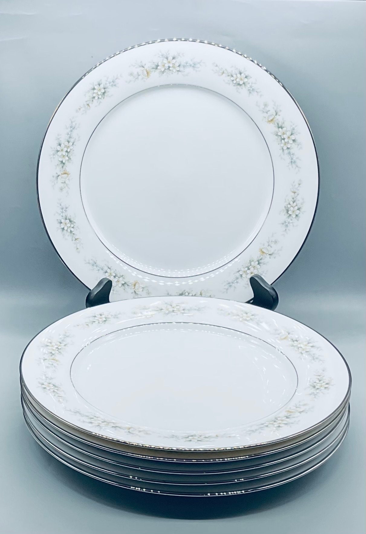 Vintage Contemporary Fine China by Noritake 3080 Melissa 6 Dinner