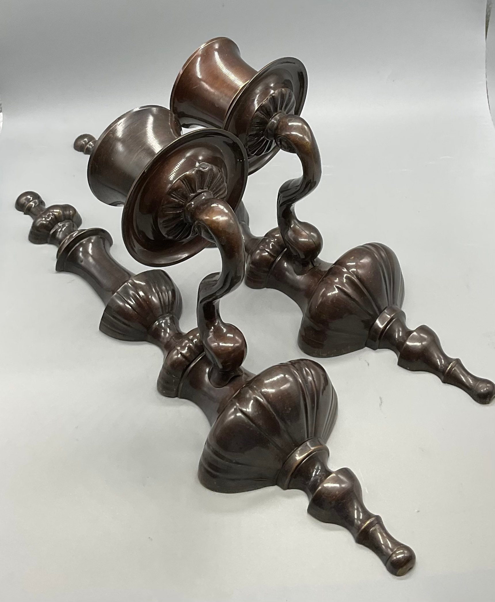 Paire De Bougeoirs Paraboliques Applique Murale – Métal Bronze Et Verre, Style Horloge